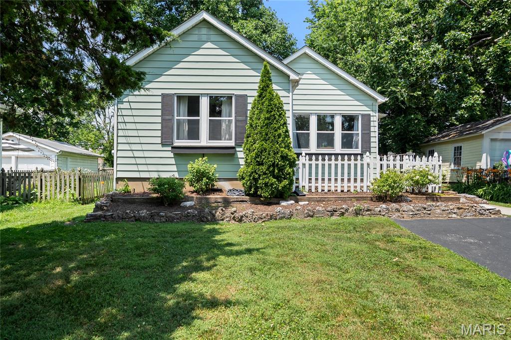301 Baker Avenue Property Photo 1