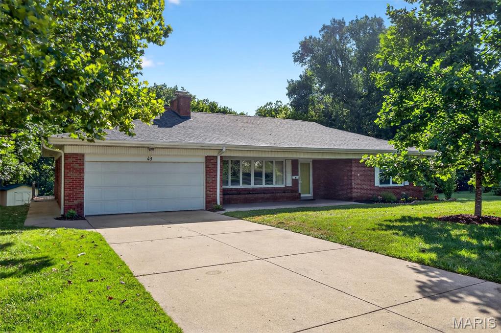 49 Lakeview Drive Property Photo 1