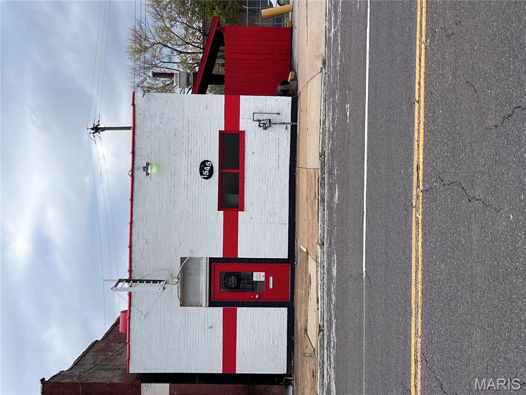 1545 North Broadway Property Photo 1