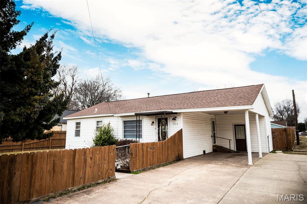 2016 Harris Street Property Photo 1