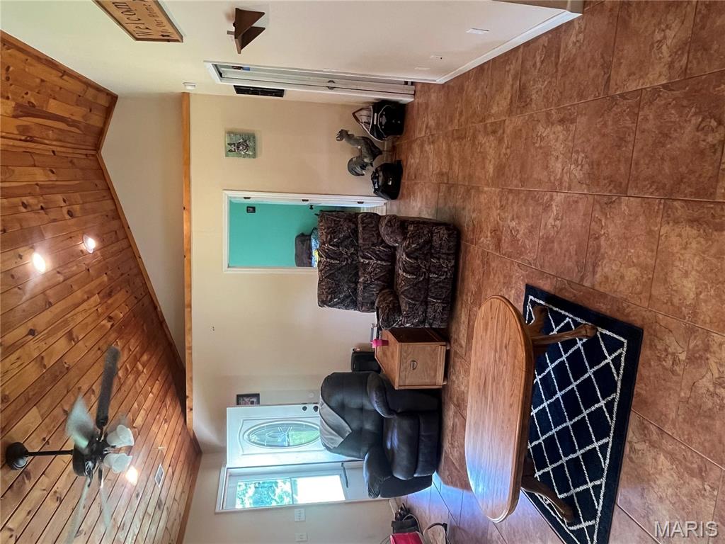 2634 Wayne 220b Property Photo 12