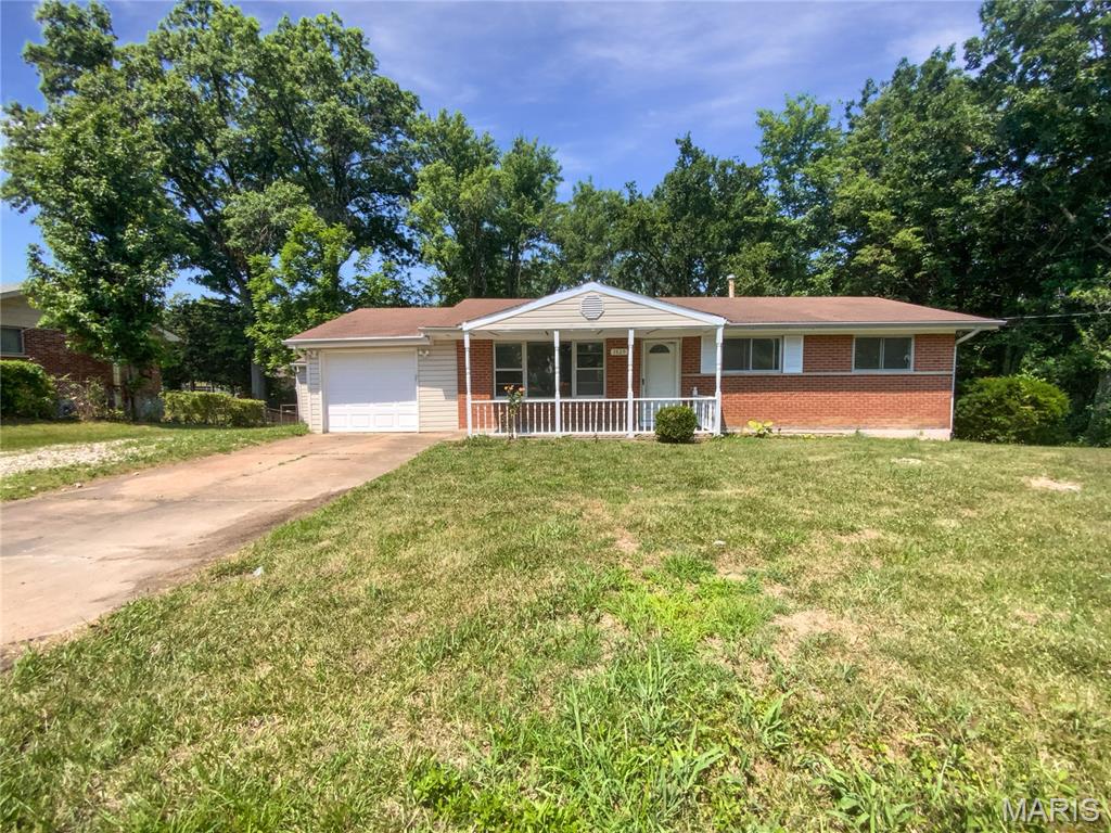 1829 Center Drive Property Photo 1