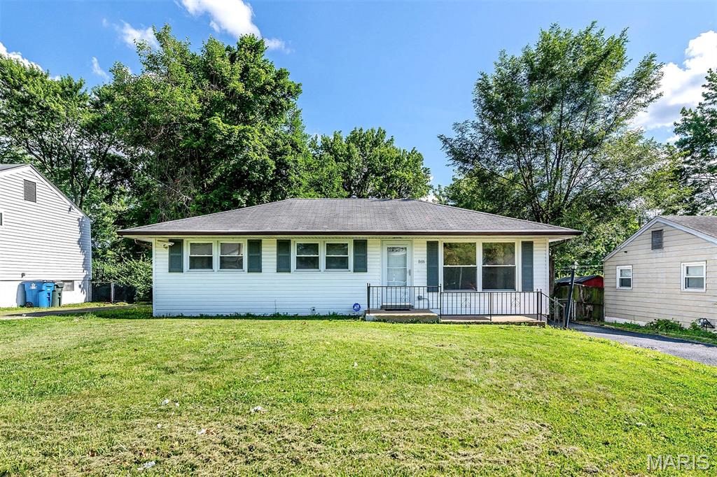 8616 Elwyn Drive Property Photo 1
