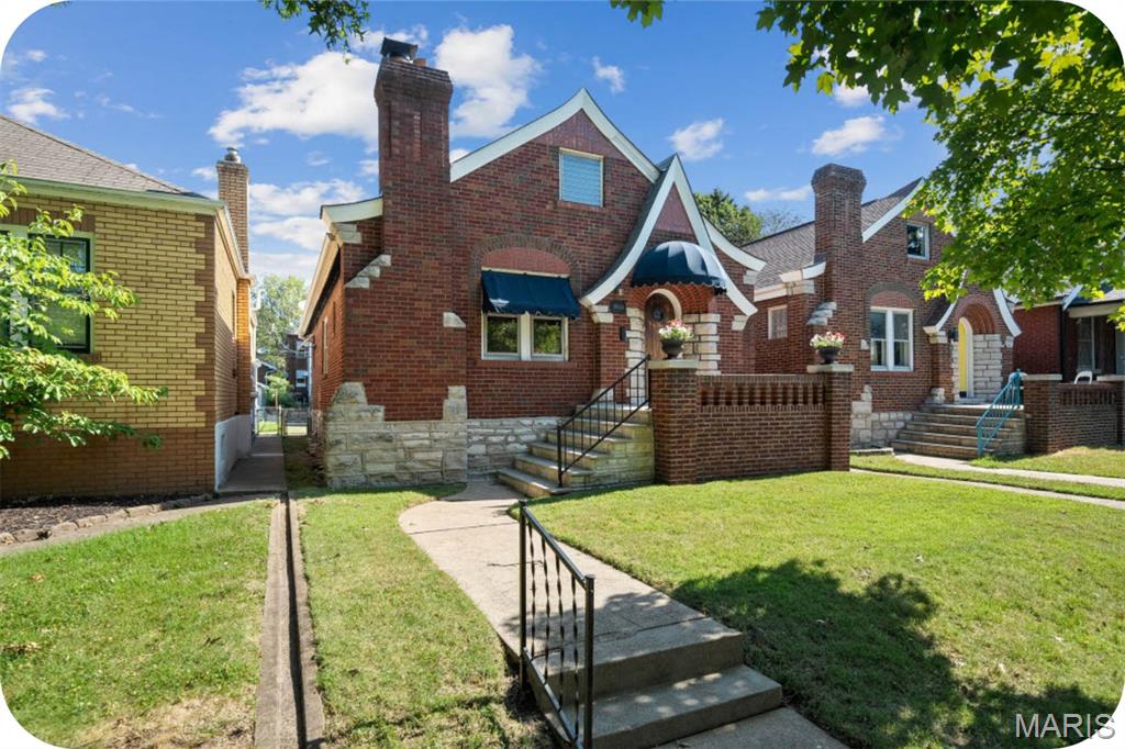 5533 Murdoch Avenue Property Photo 1