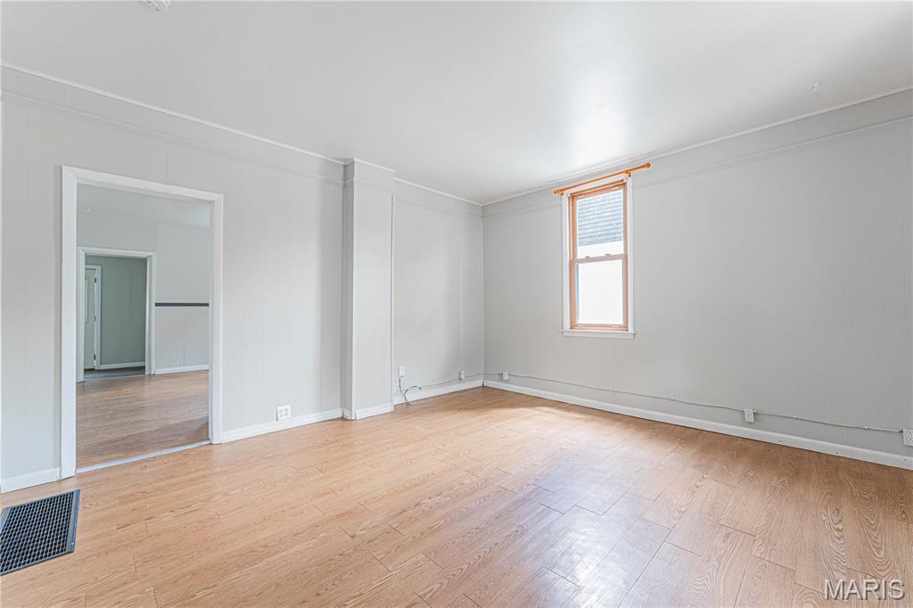 406 N Adams Street Property Photo 6