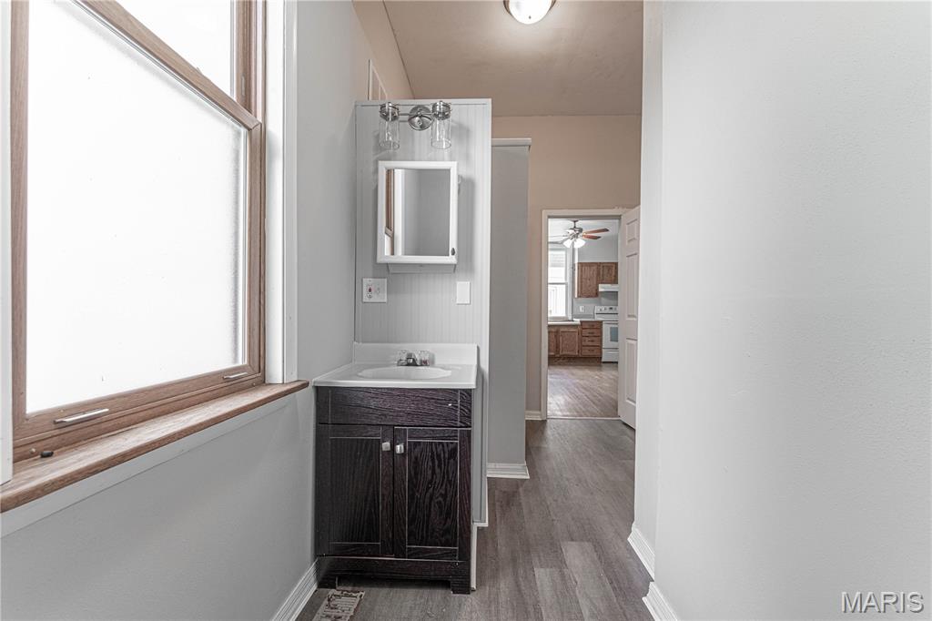 406 N Adams Street Property Photo 17