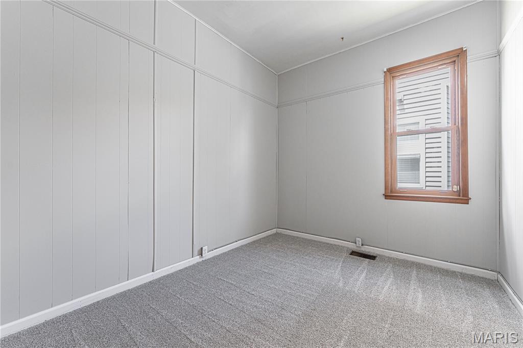 406 N Adams Street Property Photo 18