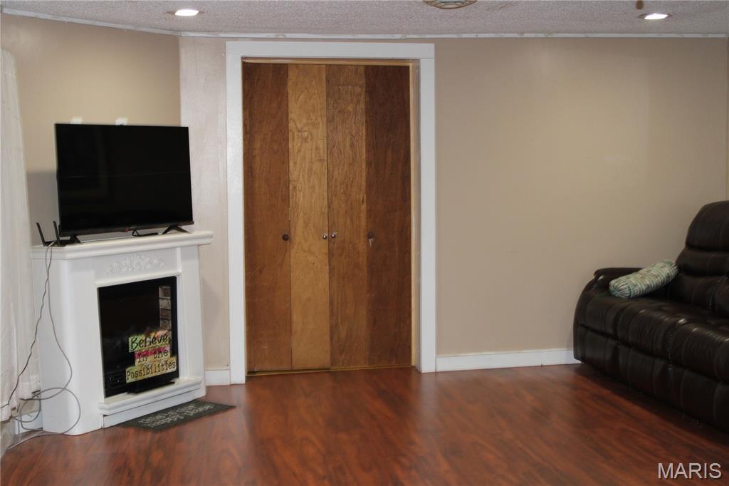 1022 E 4th Street Property Photo 5