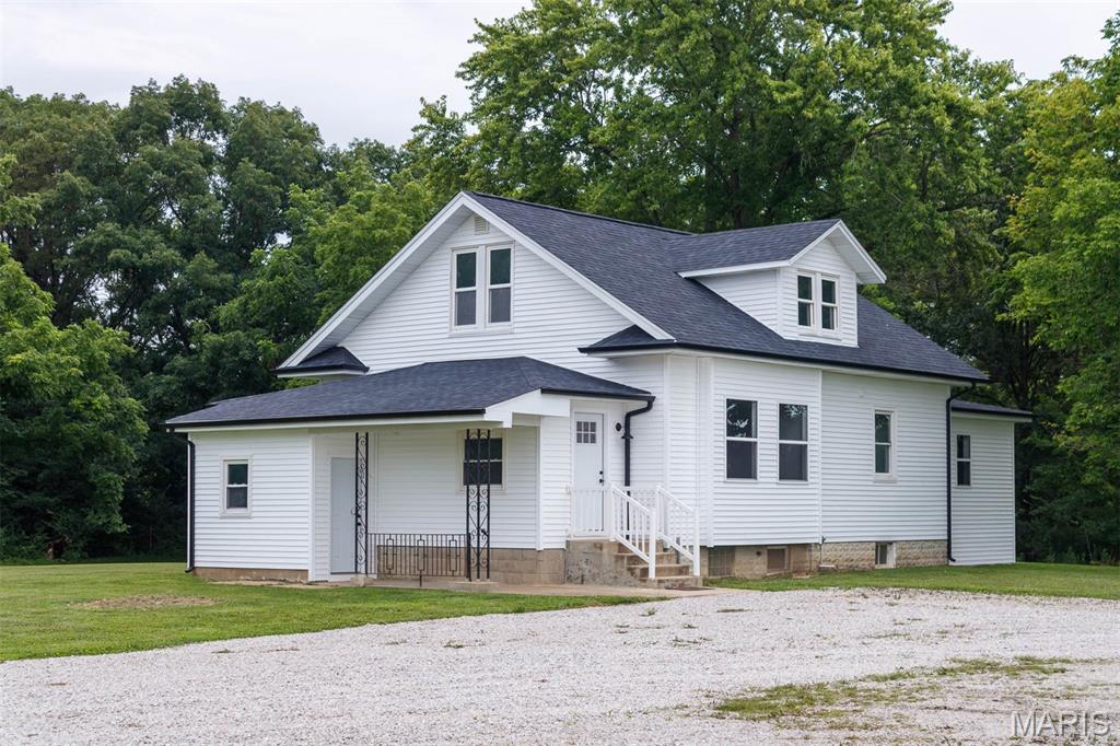 18347 Windy Hill Road Property Photo 1