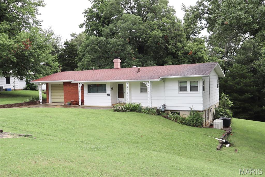 337 S Elm Street Property Photo 1