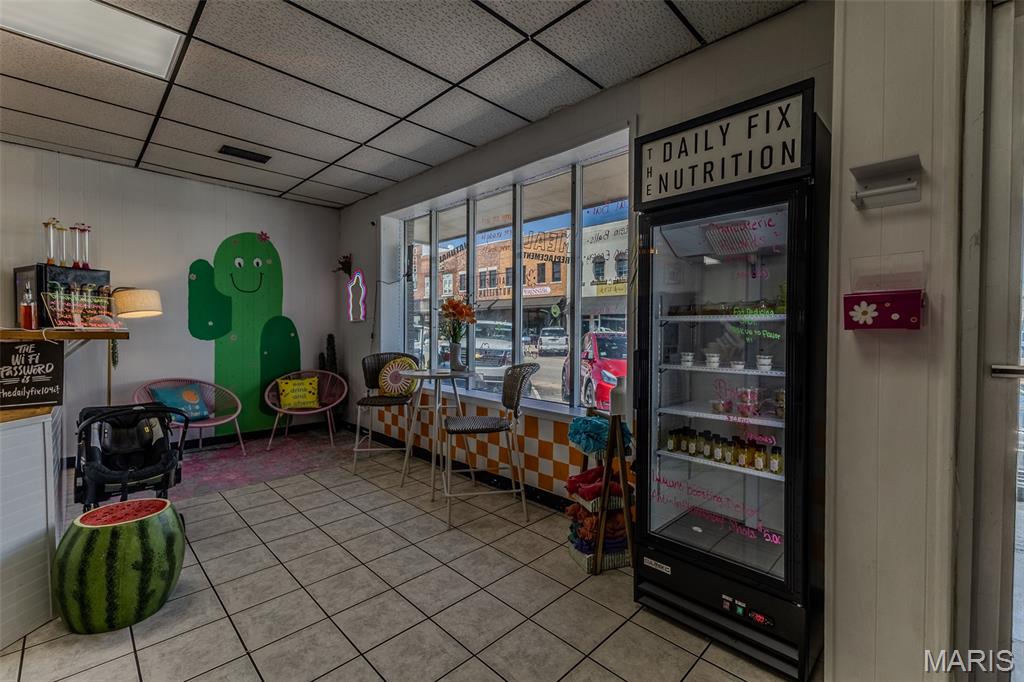 104 W Commercial Street Property Photo 6