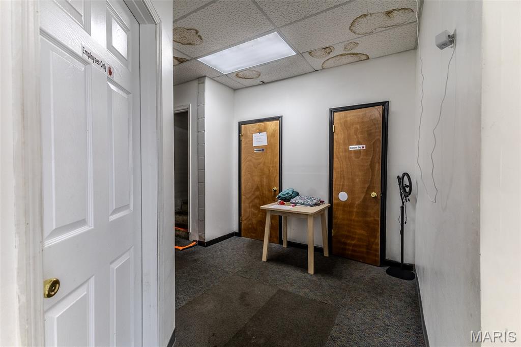 104 W Commercial Street Property Photo 9