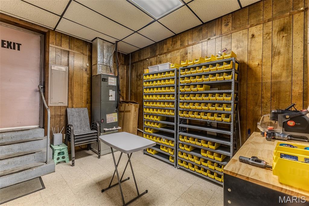104 W Commercial Street Property Photo 23