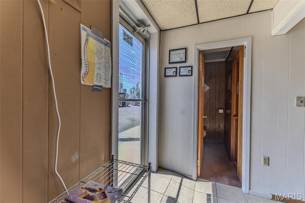 104 W Commercial Street Property Photo 45