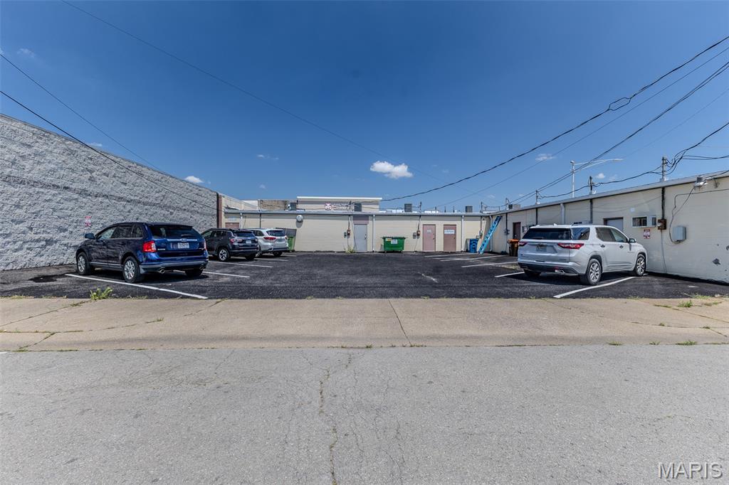 104 W Commercial Street Property Photo 49