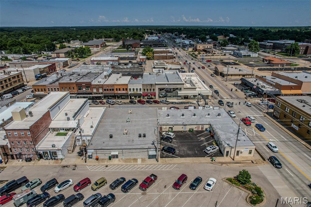 104 W Commercial Street Property Photo 50