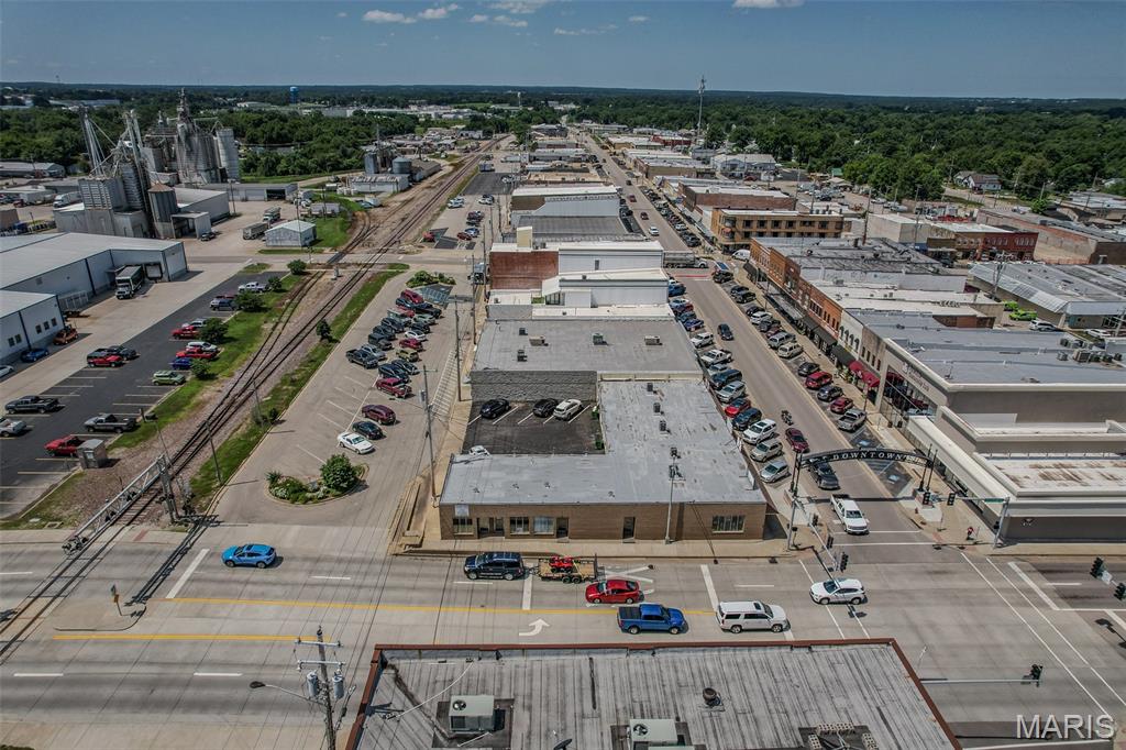 104 W Commercial Street Property Photo 51
