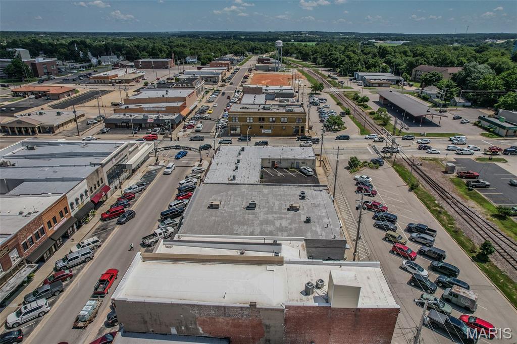 104 W Commercial Street Property Photo 53