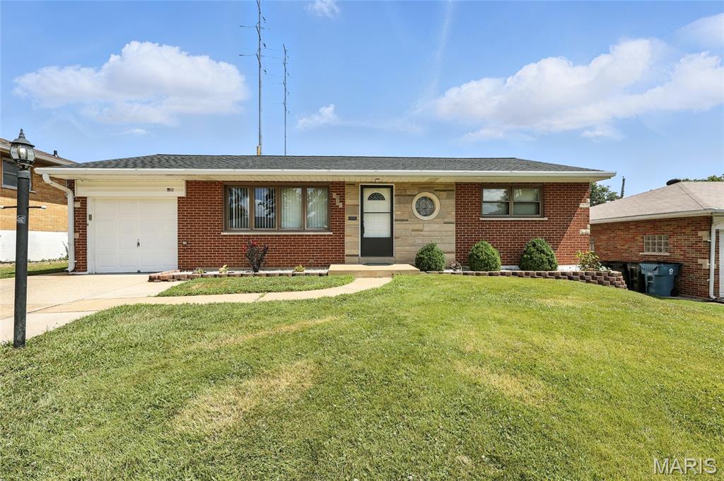 9509 Dorisann Court Property Photo 1