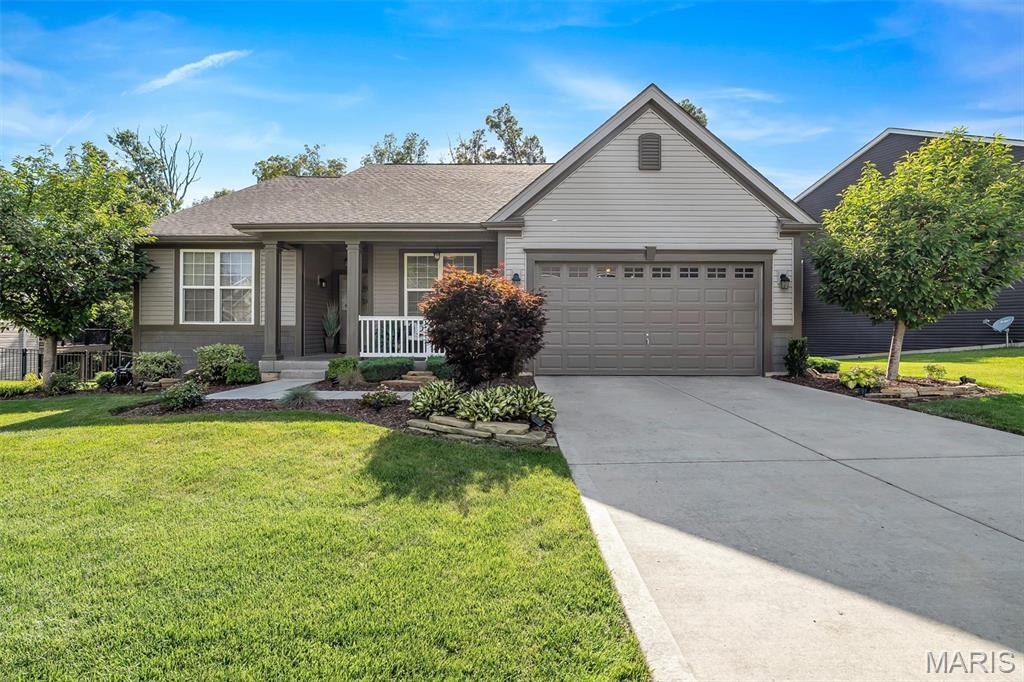 207 Grayleaf Court Property Photo 1