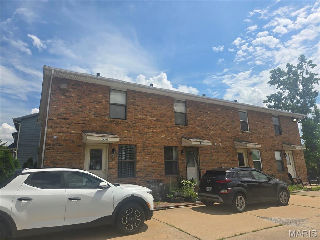 1331 Dartmouth Court Property Photo 1