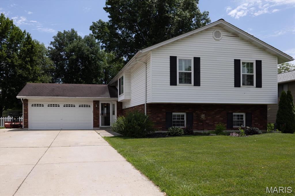 1715 Foxglove Drive Property Photo 1