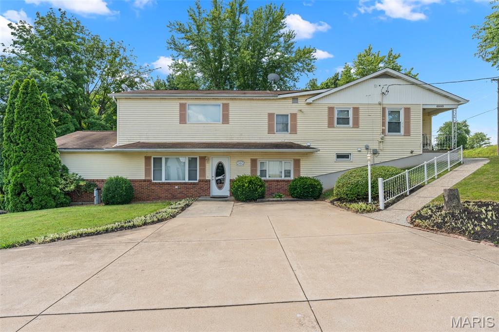 4840 S Point Road Property Photo 1