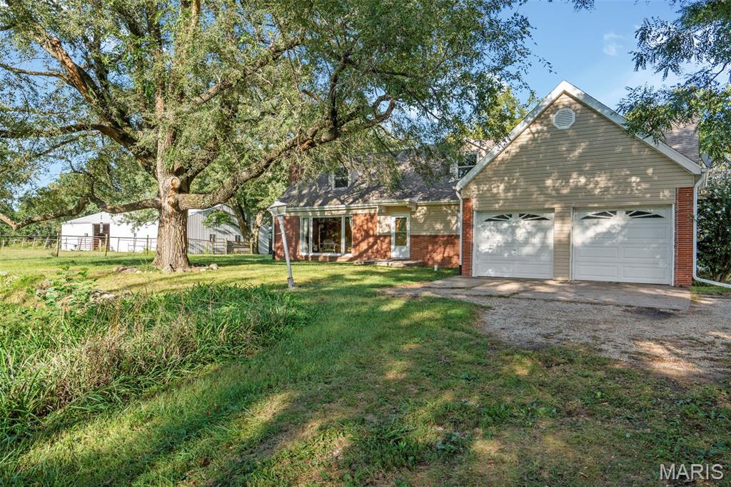 64234 Highway 6 Property Photo 4