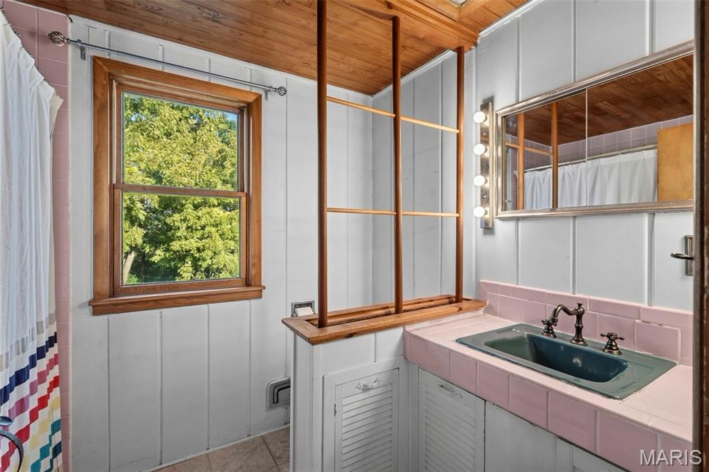 64234 Highway 6 Property Photo 21