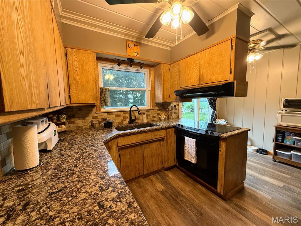 64234 Highway 6 Property Photo 38