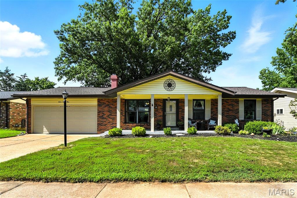 1223 Derbyshire Drive Property Photo 1