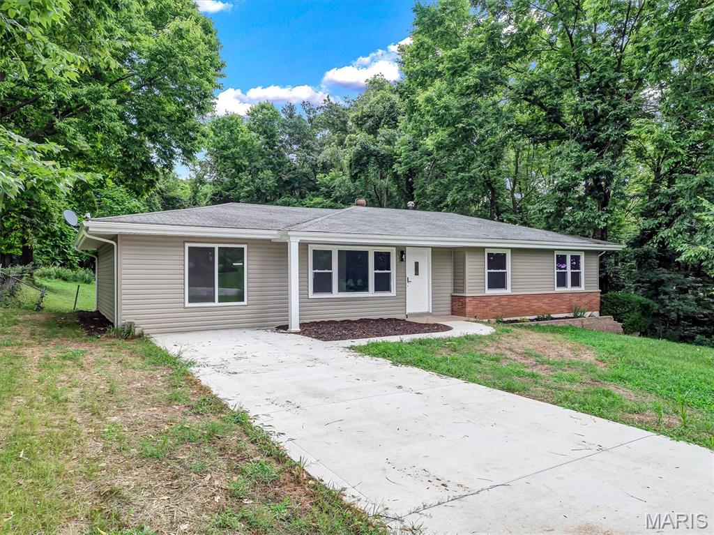 637 Meramec Station Road Property Photo 1