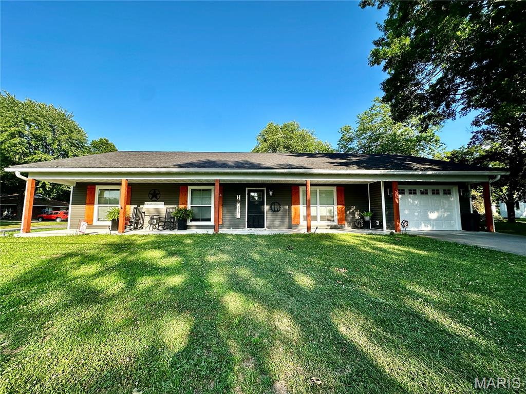 214 N Third Street Property Photo 1