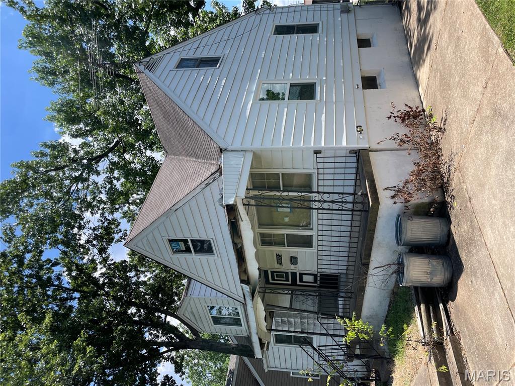 9812 Zykan Drive Property Photo 2