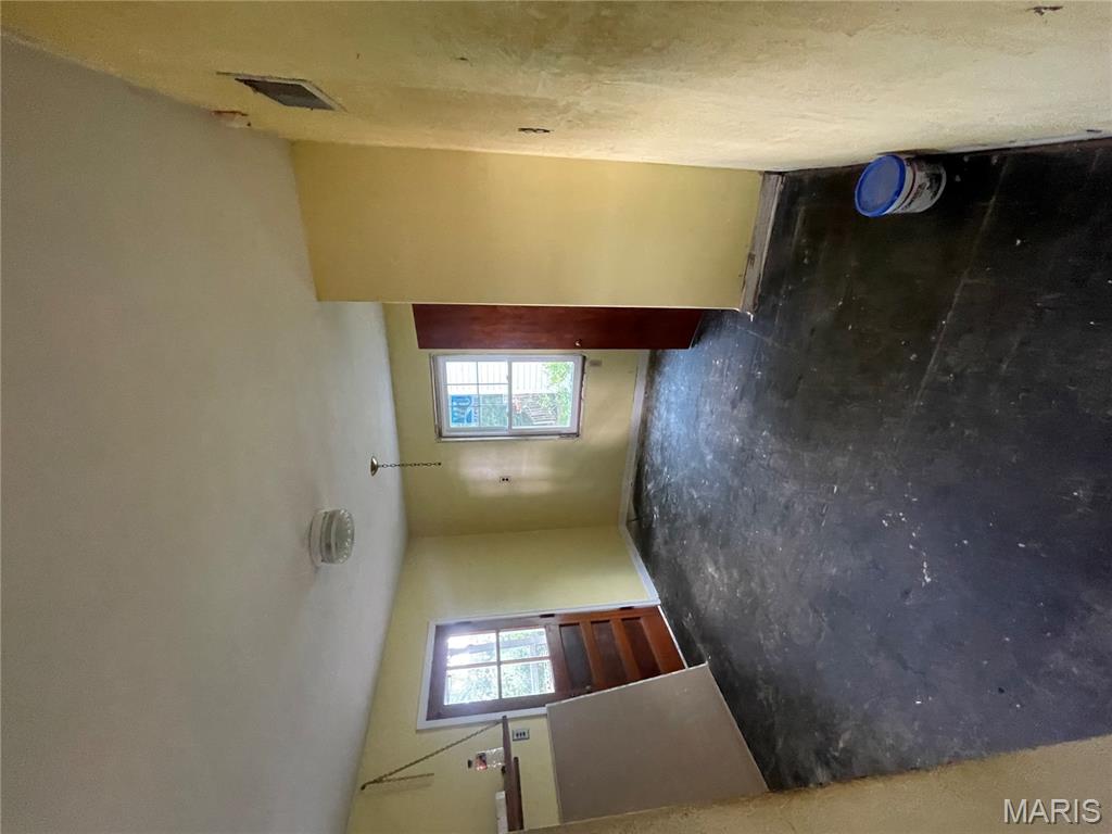 9812 Zykan Drive Property Photo 6