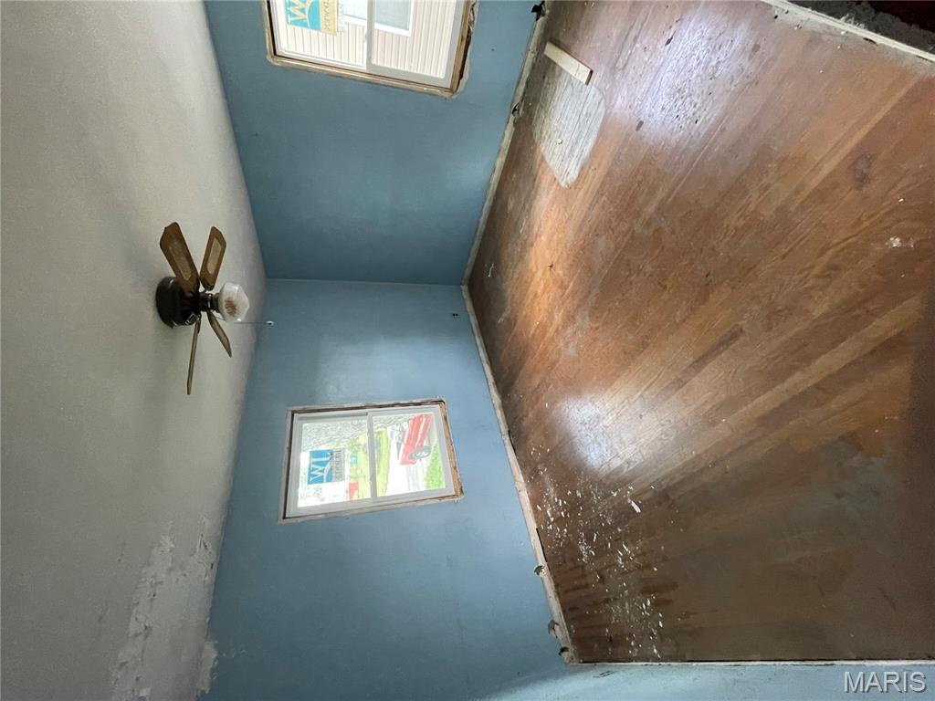 9812 Zykan Drive Property Photo 10