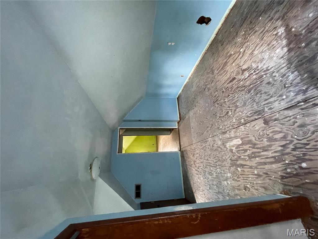 9812 Zykan Drive Property Photo 18