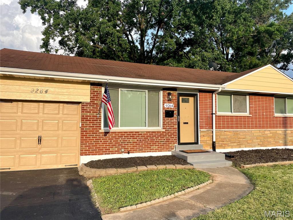 9264 Bellefontaine Road Property Photo 1