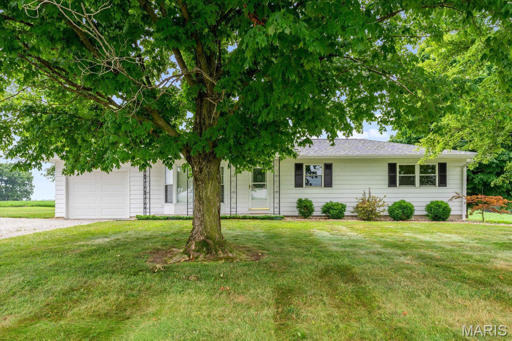 5662 Ohlwine Road Property Photo 1