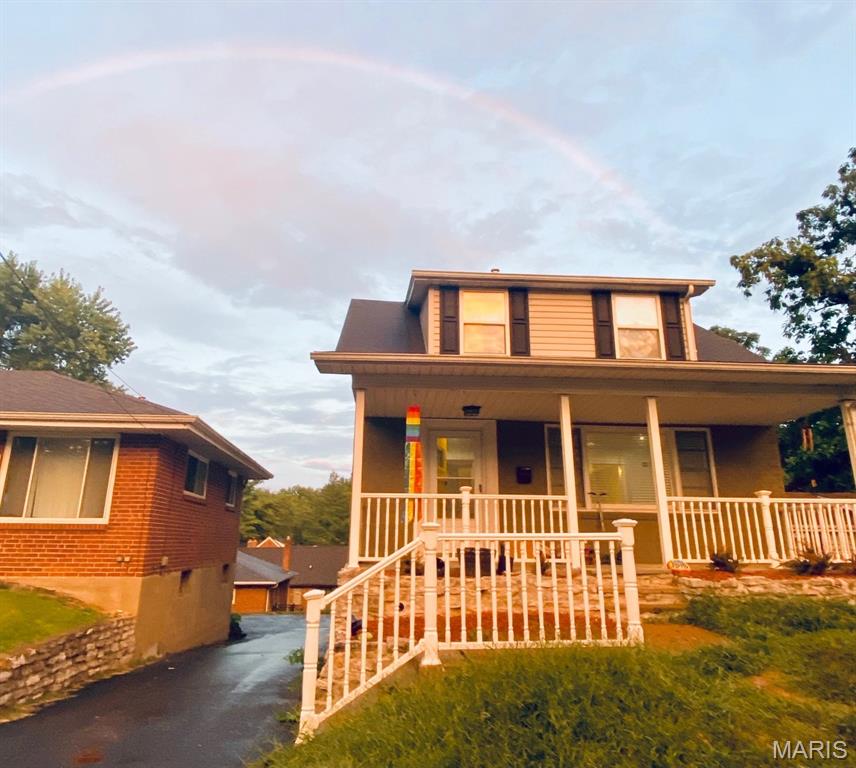 1516 Yale Property Photo 1