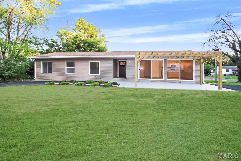 1214 Lynn Streets Property Photo 1