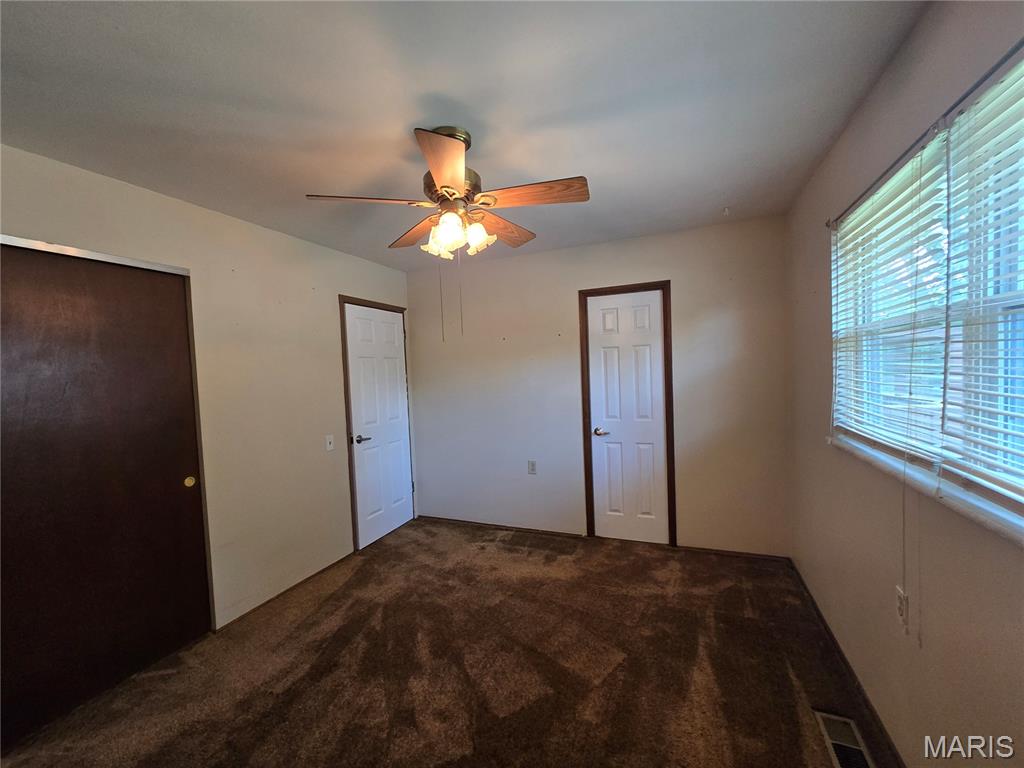 2705 Essex Street Property Photo 9