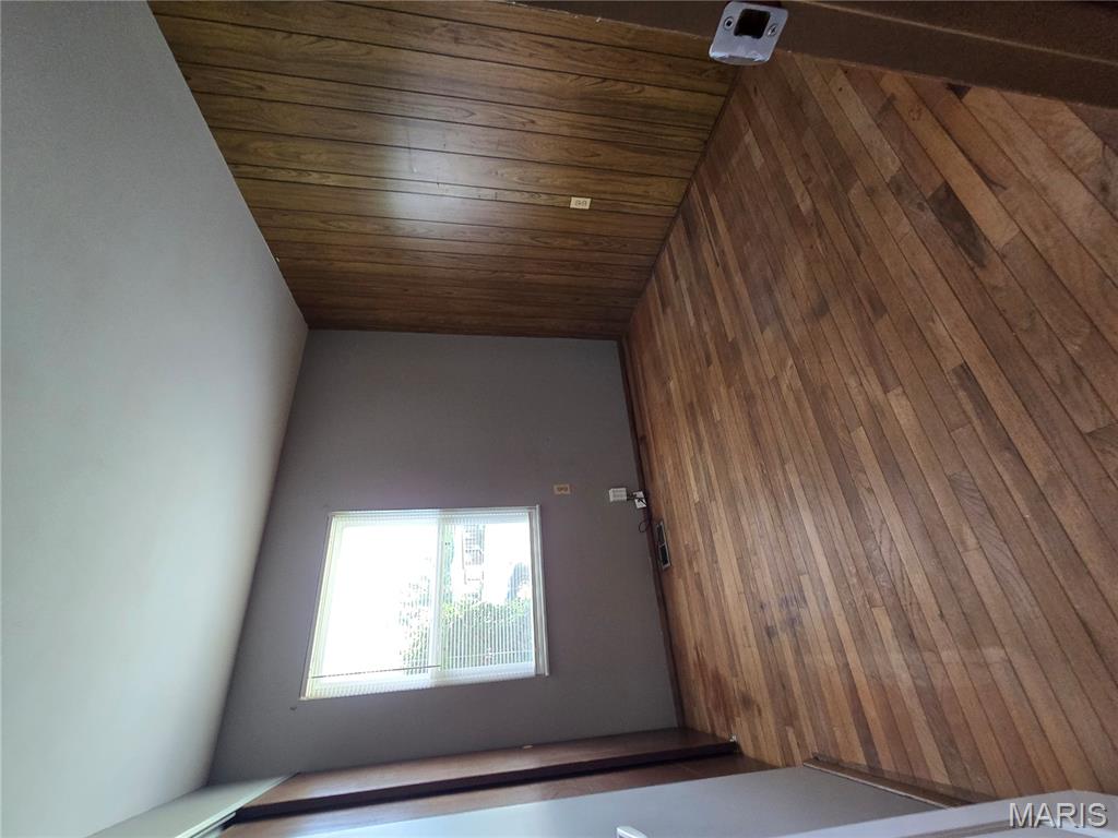 2705 Essex Street Property Photo 12