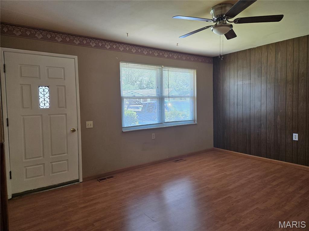 2705 Essex Street Property Photo 17