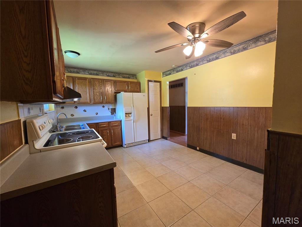 2705 Essex Street Property Photo 23