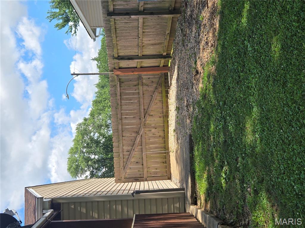 2705 Essex Street Property Photo 32