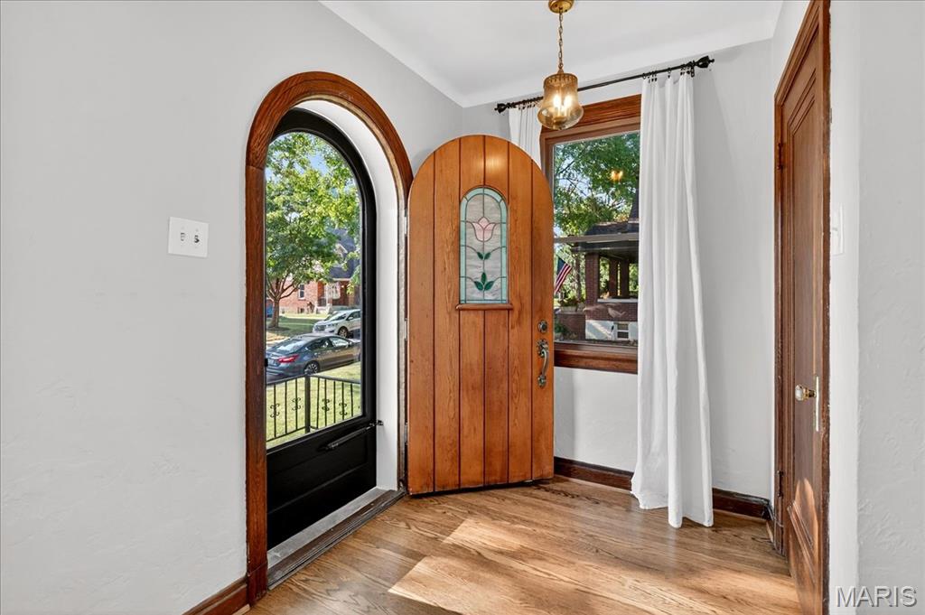 25 Saint Charles Place Property Photo 6