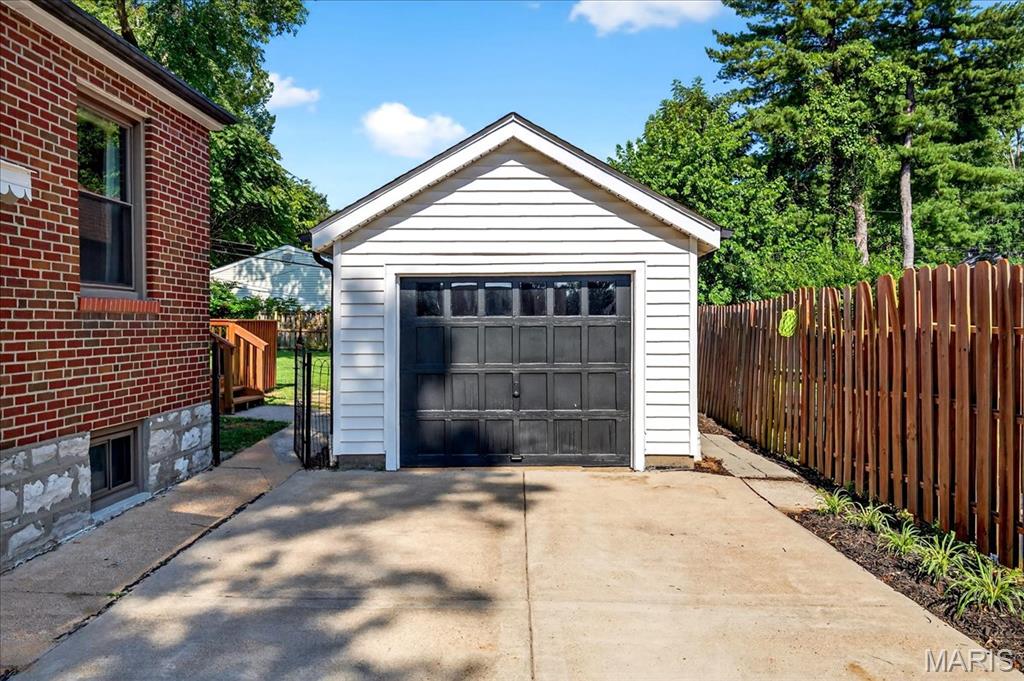 25 Saint Charles Place Property Photo 44