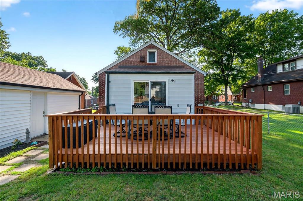 25 Saint Charles Place Property Photo 49