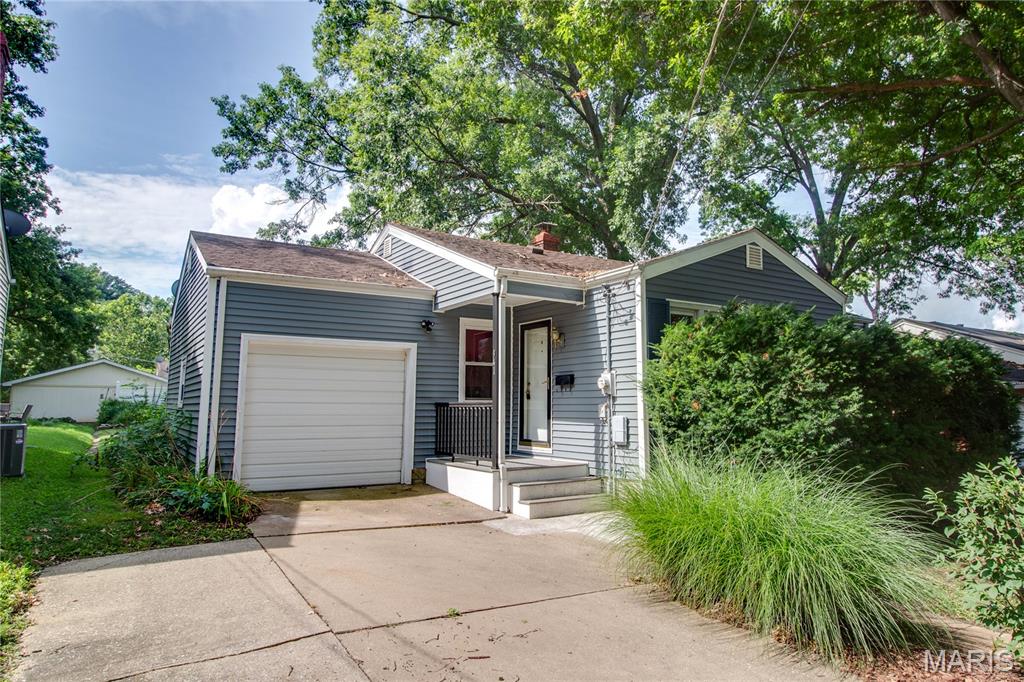 941 Douglas Street Property Photo 1